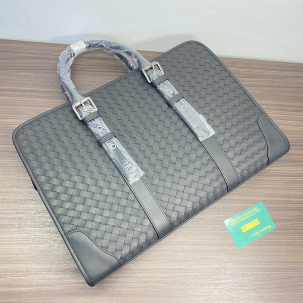 ボッテガヴェネタバッグ着用イメージ